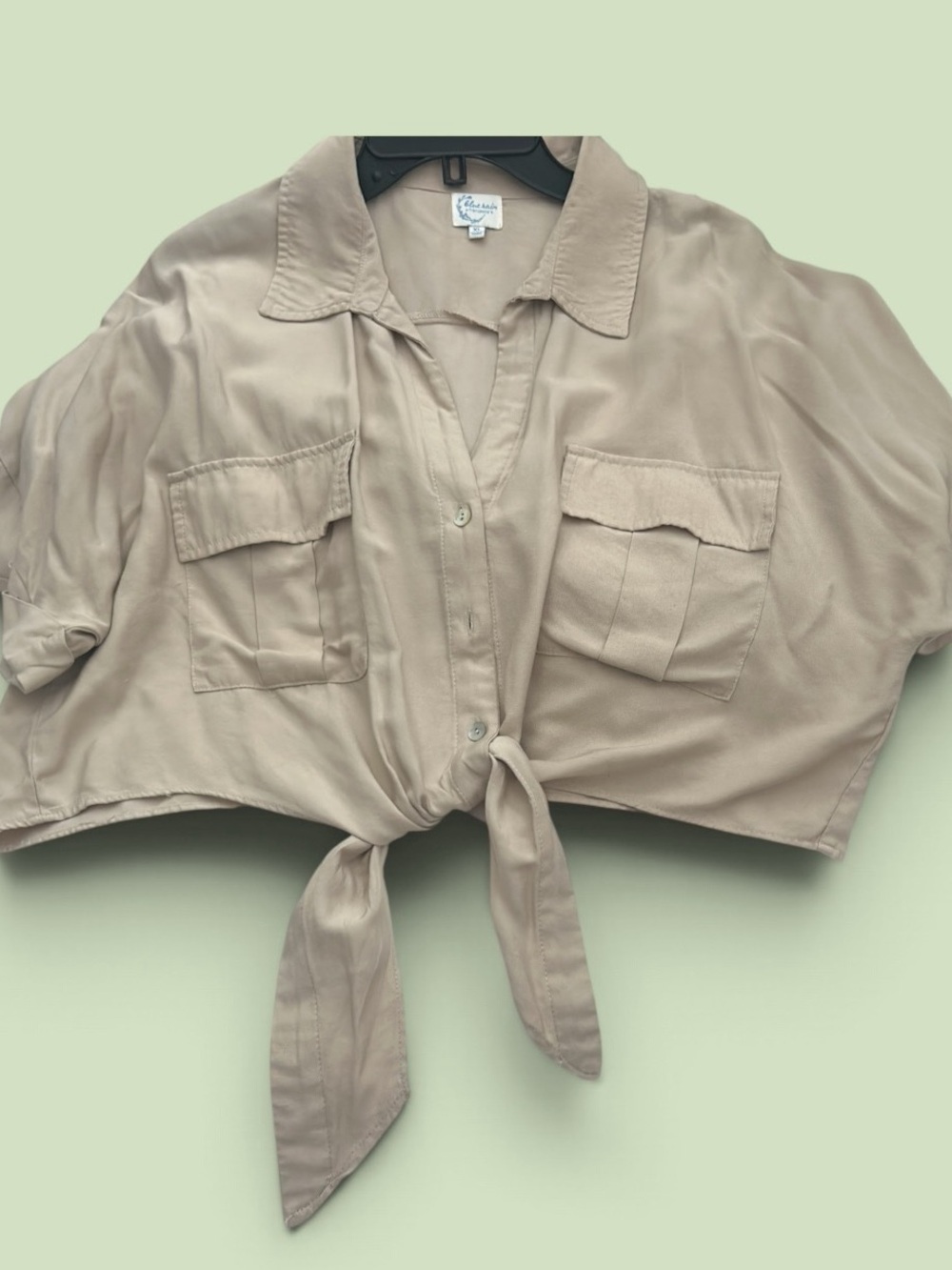 Francesca's Collections Taupe Tie-Front Cropped Button-Down Shirt
